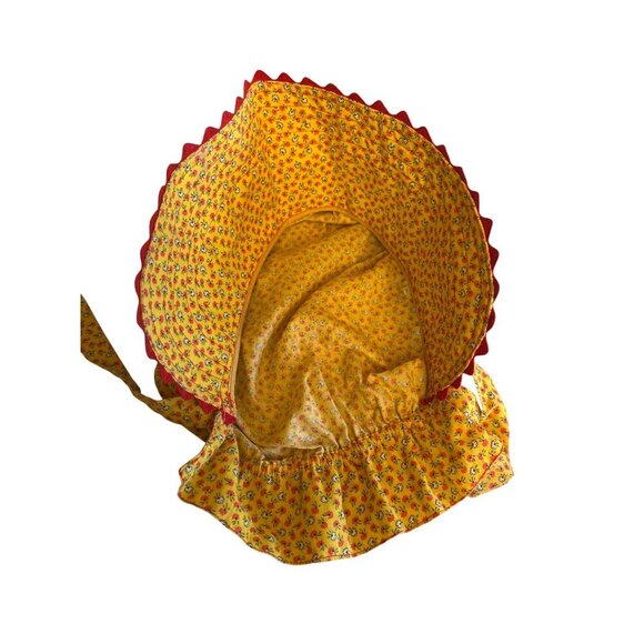 Vintage-Style Yellow Floral Baby Bonnet With Red Ric Rac Trim & Ties - Picture 4 of 4
